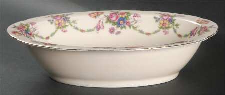 The Kingsford 10" Oval Vegetable Bowl