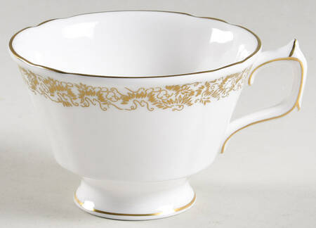Gold Aves Footed Cup