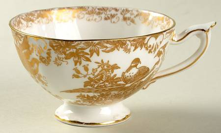 Gold Aves Footed Cup