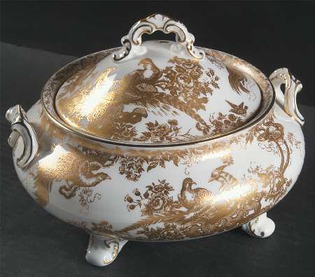Gold Aves Round Covered Vegetable