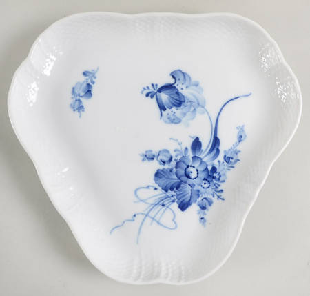 Blue Flowers Braided Triangular Cake Plate
