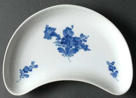 Blue Flowers Braided Crescent Salad Plate