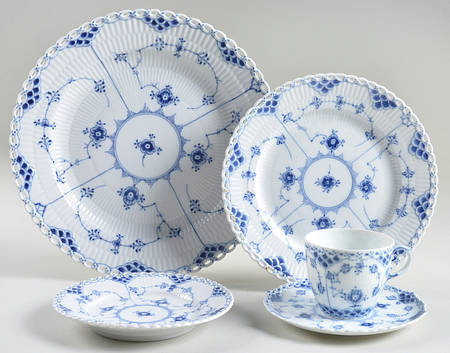 Blue Fluted Full Lace (No Trim) 5 Piece Place Setting