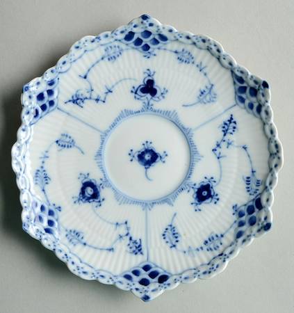 Blue Fluted Full Lace (No Trim) Saucer for Flat Cup