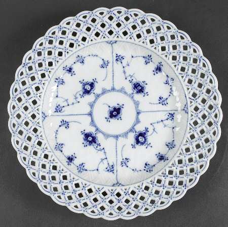 Blue Fluted Full Lace (No Trim) 10" Pierced Plate
