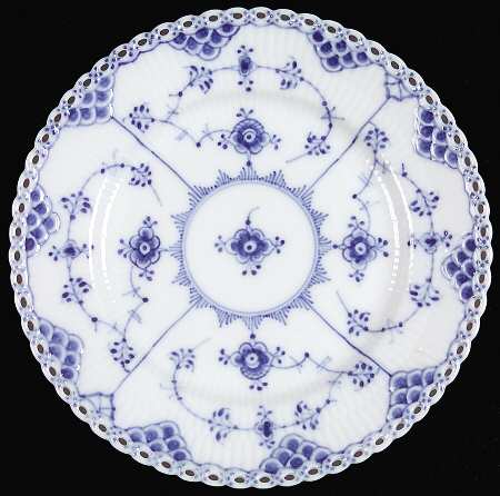 Blue Fluted Full Lace (No Trim) Dessert/Pie Plate