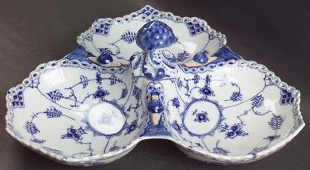 Blue Fluted Full Lace (No Trim) 3 Section Hors d'Oeuvre