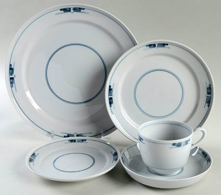 Gemina 5 Piece Place Setting by Royal Copenhagen