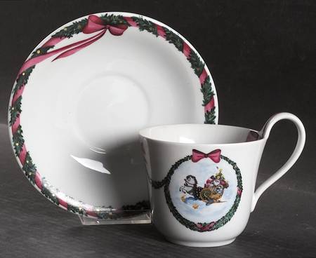 Jingle Bells Oversized Cup & Saucer Set by Royal Copenhagen
