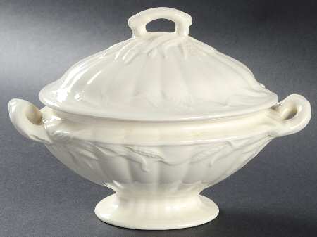 Wheat (Cream) Sauce Boat & Lid