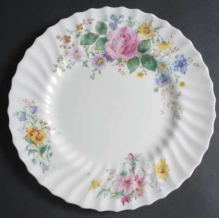 Arcadia (Older, Green Backstamp) Dinner Plate