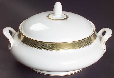 Belvedere Round Covered Vegetable