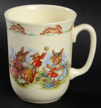Bunnykins (Albion Shape) 1 Handle Don Beaker by Royal Doulton