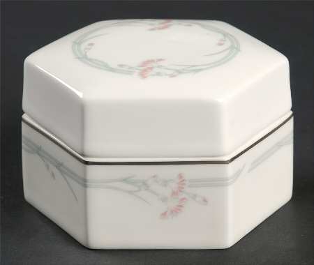 Carnation Hexagonal Box & Lid
