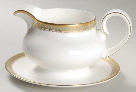 Clarendon Gravy Boat with Attached Underplate