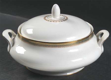 Clarendon Round Covered Vegetable