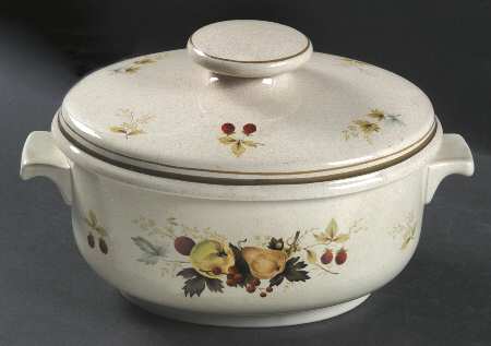 Cornwall (Rim, Double Green Trim) 2.5 Quart Oval Covered Casserole