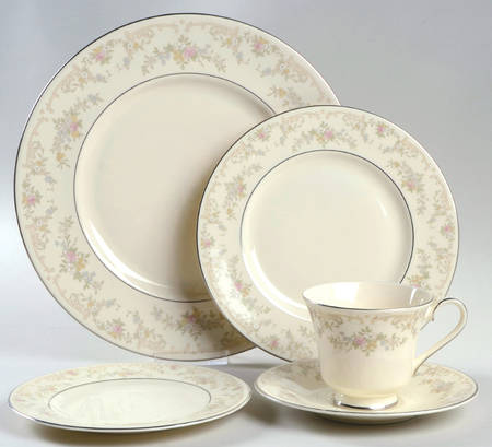 Diana 40 Piece Estate Set