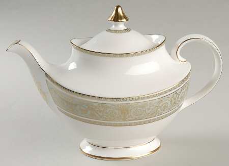 English Renaissance Teapot & Lid