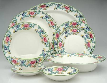 Floradora Green 58 Piece Estate Set