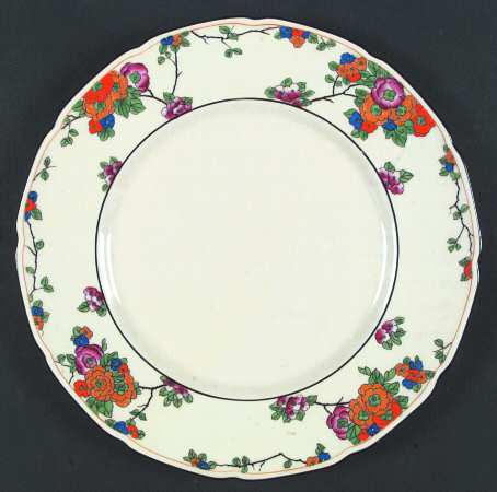 H2744 (Scalloped) by Royal Doulton