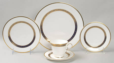 Harlow 40 Piece Estate Set