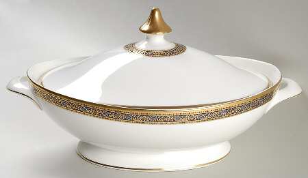 Harlow Oval Covered Vegetable