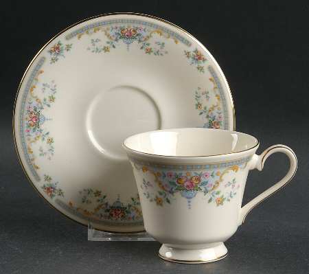 Juliet Footed Cup & Saucer Set