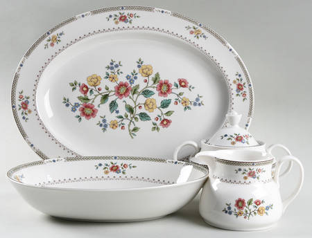 Kingswood 5 Piece Hostess Set