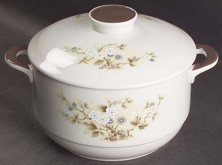 Mandalay 2 Qt Round Covered Casserole