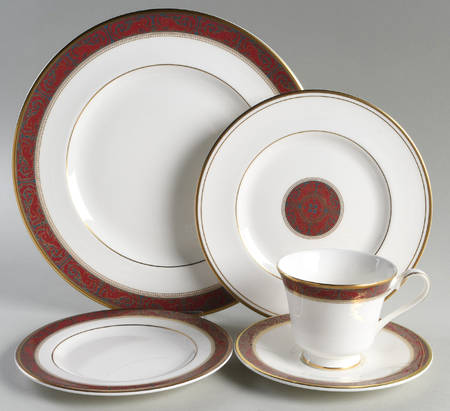 Martinique 40 Piece Estate Set