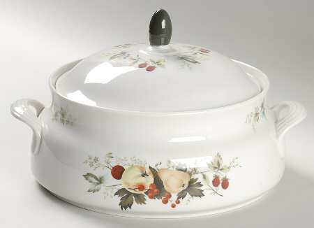 Miramont Round Covered Vegetable