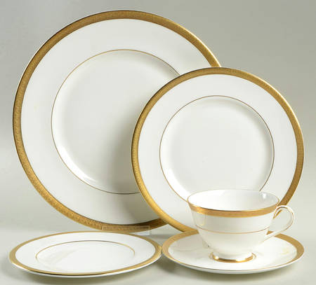 Royal Gold 5 Piece Place Setting
