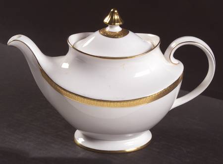 Royal Gold Teapot & Lid