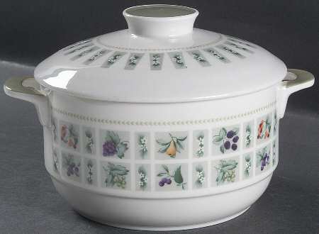 Tapestry 1.5 Qt Round Covered Casserole