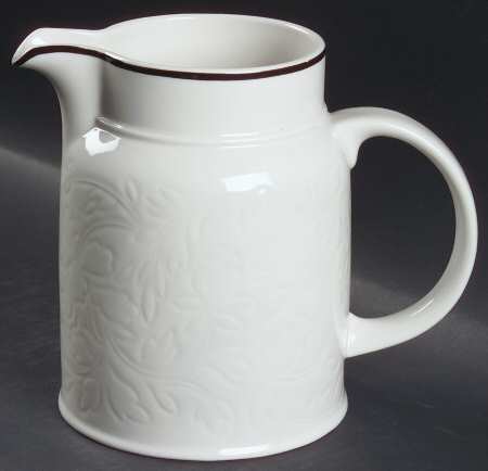 Ting Brown 32 Oz Pitcher