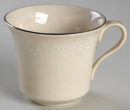 Champagne Lace (All Cream) Flat Cup