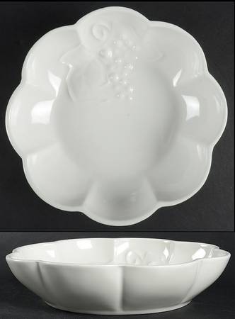 Grape 8" Round Vegetable Bowl