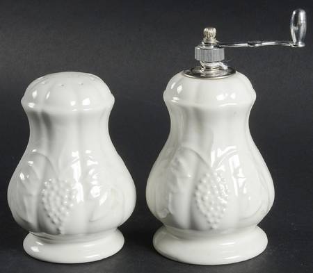 Grape Salt Mill & Pepper Mill Set