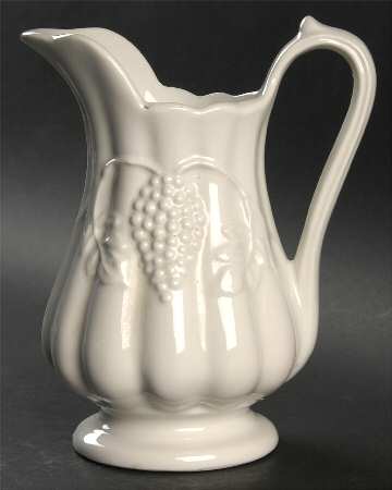 Grape 23 Oz Pitcher