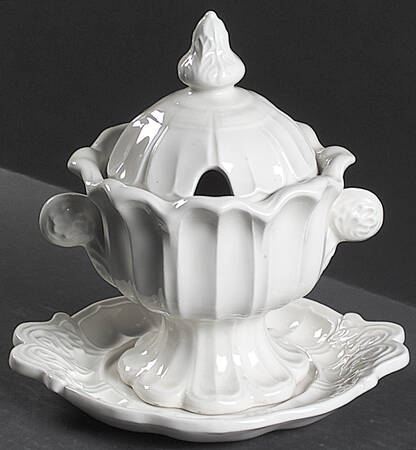 Sydenham Sauce Boat & Lid with Underplate