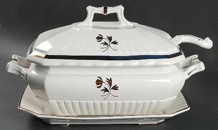 Tea Leaf Tureen & Lid w/Ladle & Underplate by Red Cliff