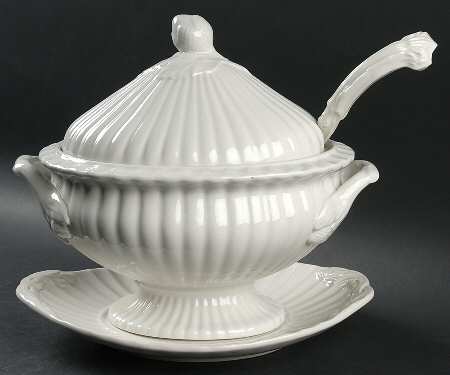 Wheat (Ribbed) Tureen & Lid w/Ladle & Underplate