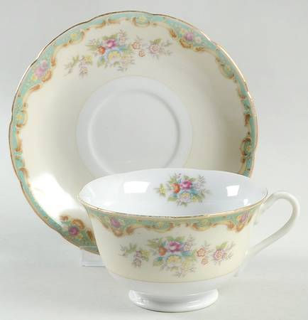 REM2 Footed Cup & Saucer Set