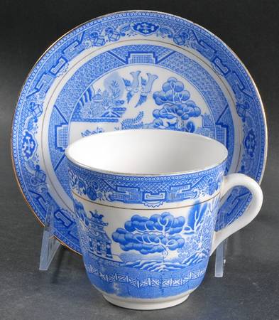 Blue Willow Footed Cup & Saucer Set