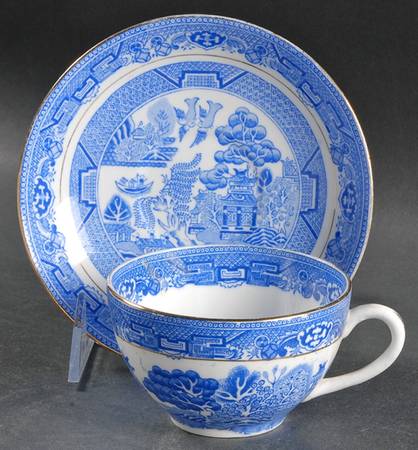 Blue Willow Footed Cup & Saucer Set