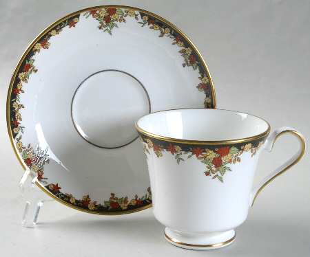 Kensington Footed Cup & Saucer Set
