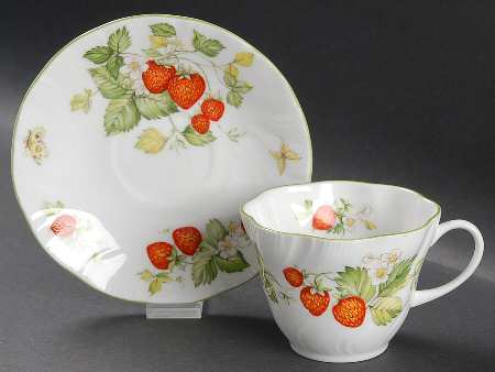 Virginia Strawberry Flat Cup & Saucer Set