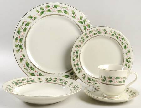 Holly Holiday 5 Piece Place Setting