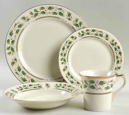 Holly Holiday 4 Piece Place Setting